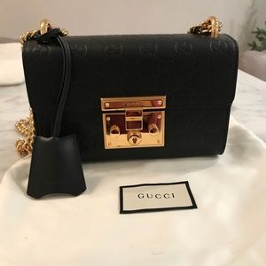 padlock small gucci signature shoulder bag
